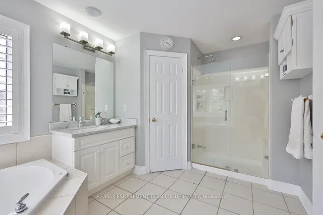 Additional image 25 of 4302 Clubview Dr