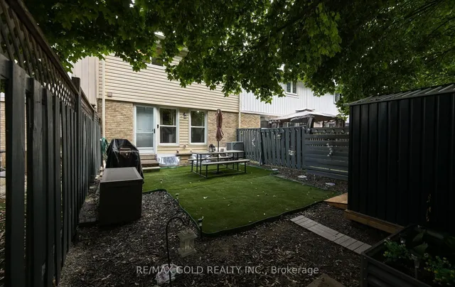 Additional image 34 of 72 COURTLEIGH Sq
