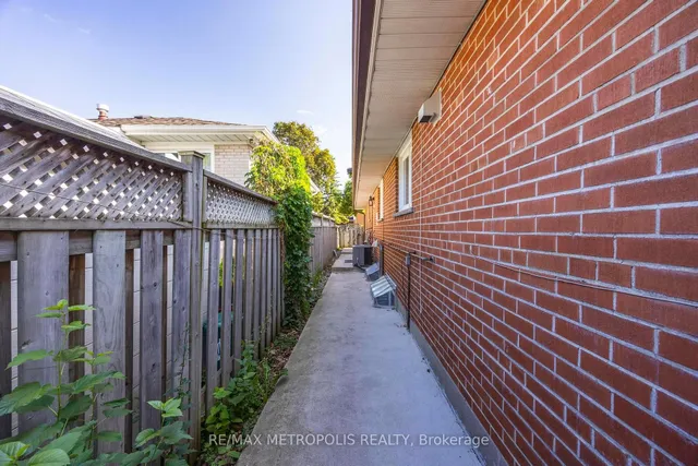 Additional image 38 of 70 Sunderland Cres