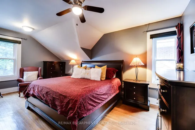 Additional image 24 of 75 MELROSE Ave