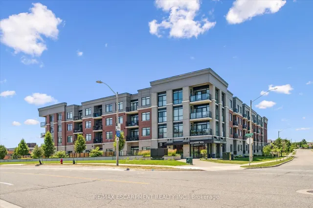 1 Redfern Ave Unit 102