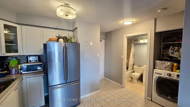 Additional image 11 of 30 Summit Ave Unit 503