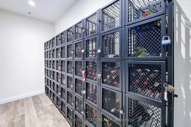 Additional image 50 of 1 Redfern Ave Unit 313