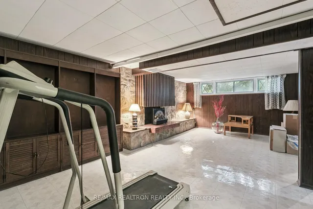 Additional image 34 of 27 Elfreda Blvd