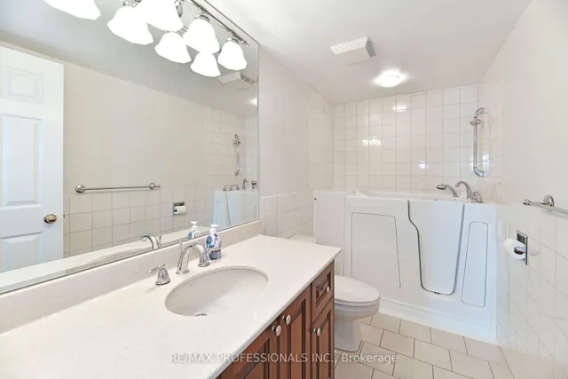 Additional image 20 of 58 Church St Unit 503