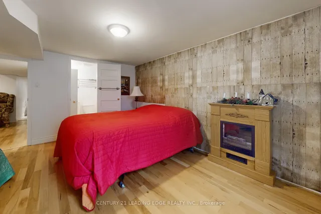 Additional image 38 of 47 Crossbow Cres