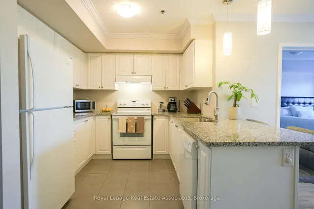 Additional image 3 of 60 Baycliffe Cres Unit 207