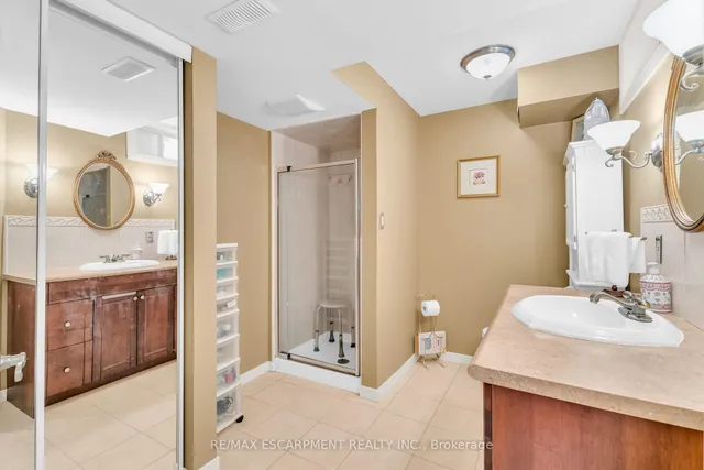 Additional image 38 of 484 Bush Dr