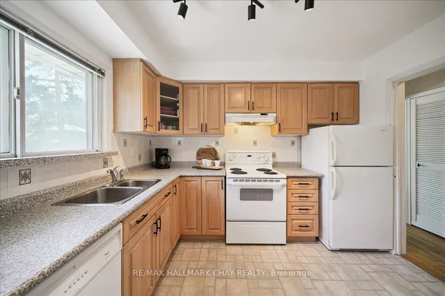 Additional image 15 of 93 Clonmore Dr