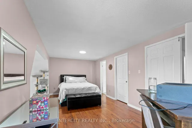 Additional image 23 of 3 Gervais Dr