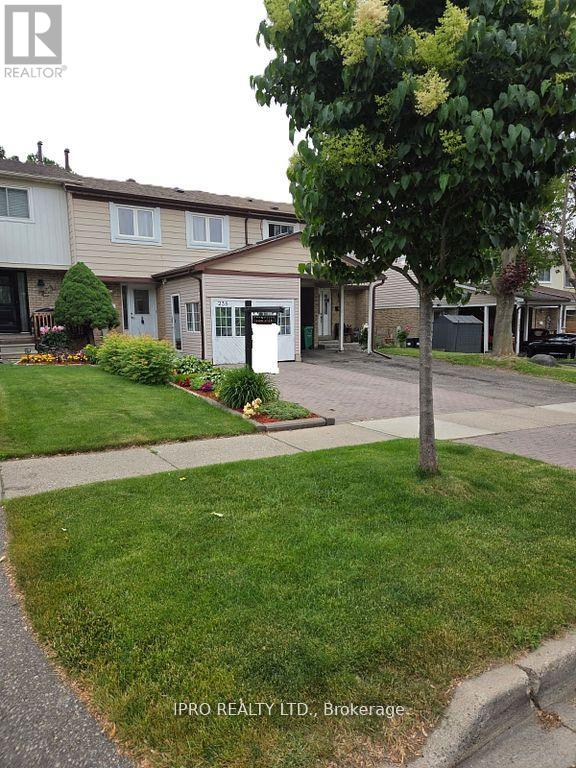 238 ROYAL SALISBURY WAY|Brampton (Madoc), Ontario L6V3H4