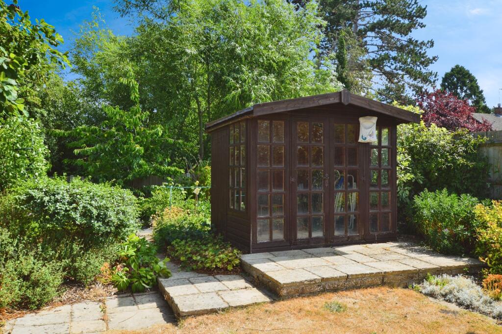 Additional image 29 of Roestock Lane, Colney Heath, AL4