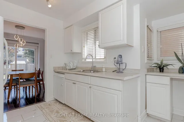 Additional image 21 of 17 Garden Ave