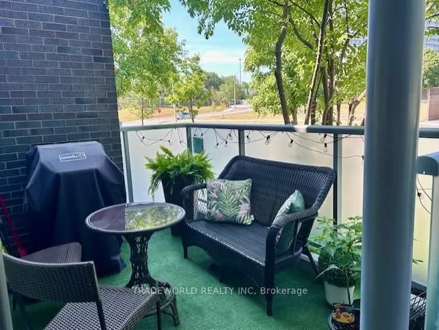 Additional image 9 of 310 Village Green Sq Unit TH#38