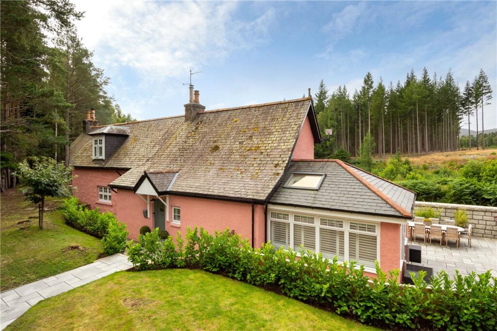 Additional image 6 of Cutaway Cottage, Cambus O'May, Ballater, Aberdeenshire, AB35