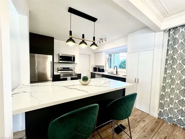 Additional image 24 of 635 Bridle WOOD