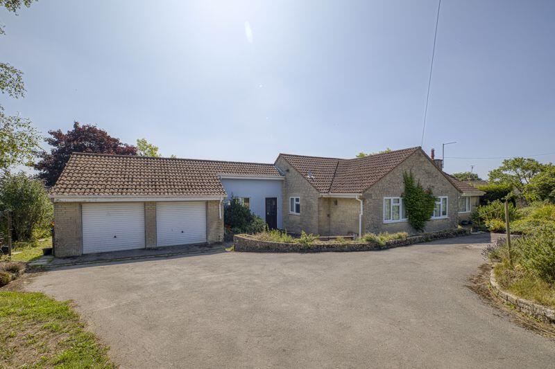 Additional image 23 of Detached spacious bungalow with fabulous views