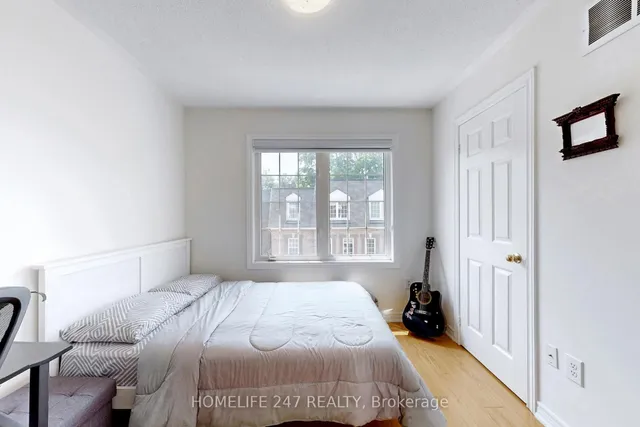 Additional image 39 of 25 Jeremiah Lane