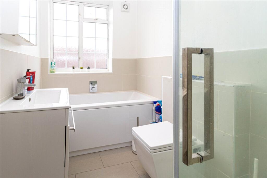 Additional image 10 of High Street, Harpenden, AL5