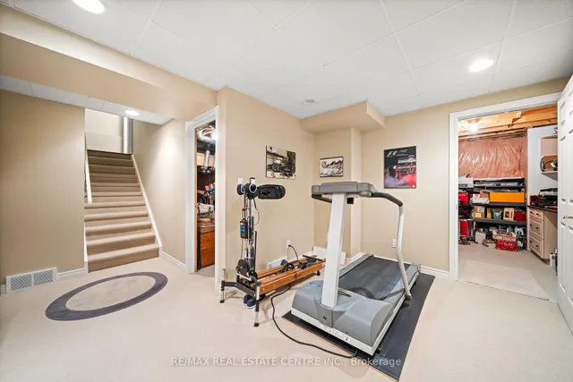 Additional image 44 of 4165 Stonebridge Cres