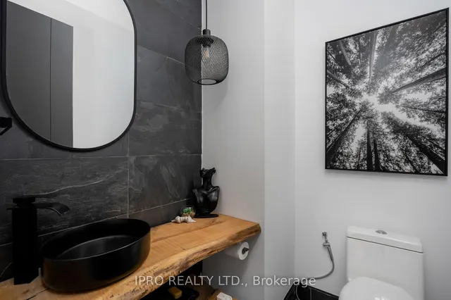 Additional image 11 of 127 Barker Ave