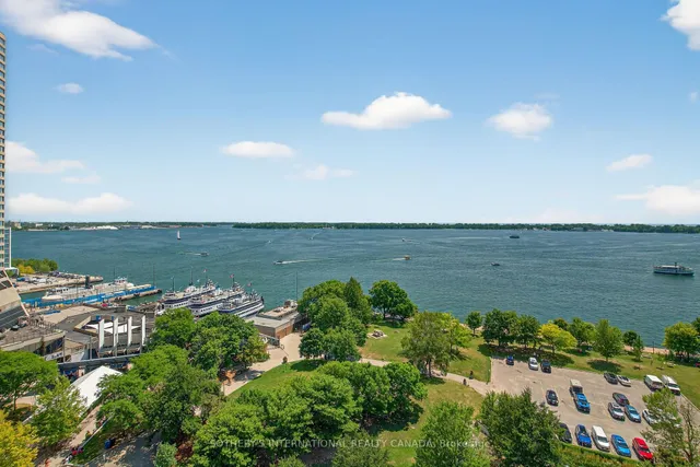 Additional image 39 of 33 Harbour Sq Unit 1423