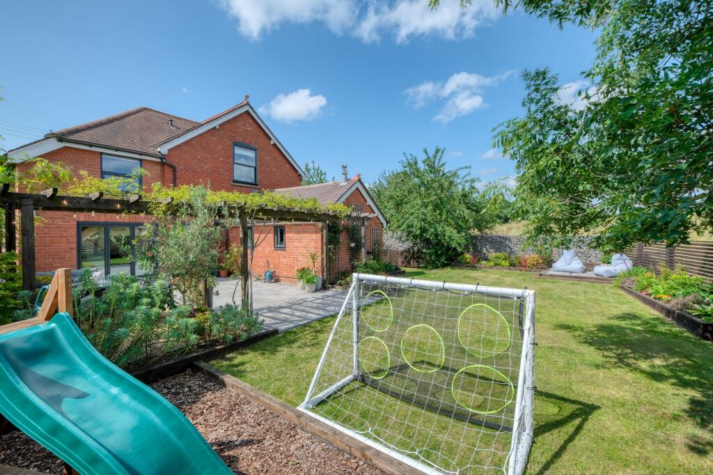 Additional image 19 of Birmingham Road, Marlbrook, B61