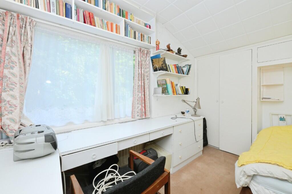 Additional image 15 of High Road, AL9