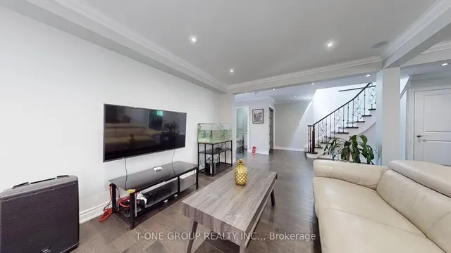 Additional image 13 of 224 Kingsbridge Garden Circ