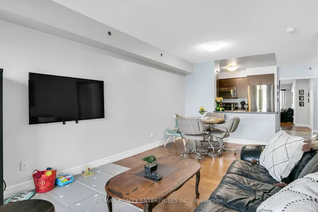 Additional image 14 of 35 Saranac Blvd Unit 411