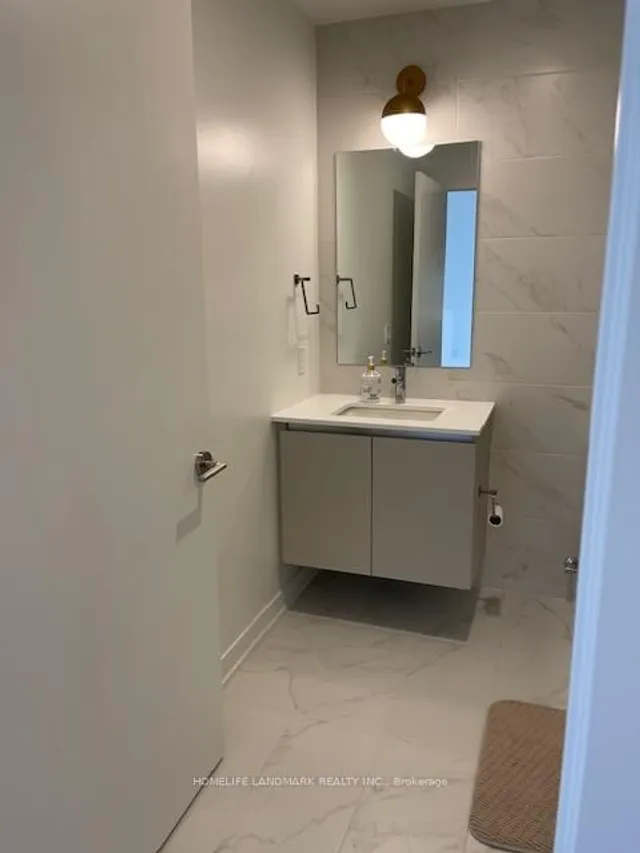 Additional image 18 of 395 Dundas St Unit 216