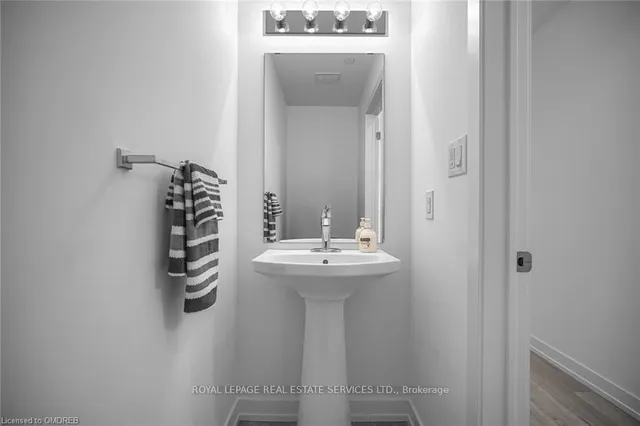 Additional image 28 of 460 Dundas St Unit 901