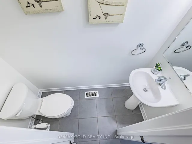 Additional image 22 of 104 Thornbush Blvd