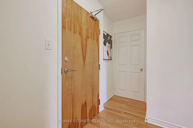 Additional image 4 of 39 Parliament St Unit 808