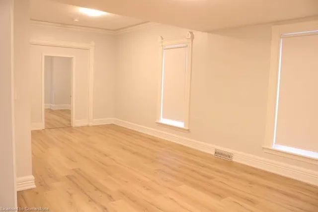 Additional image 6 of 102 Grant Ave