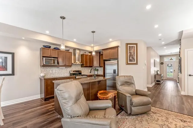 Additional image 7 of 21 Forest Valley Cres