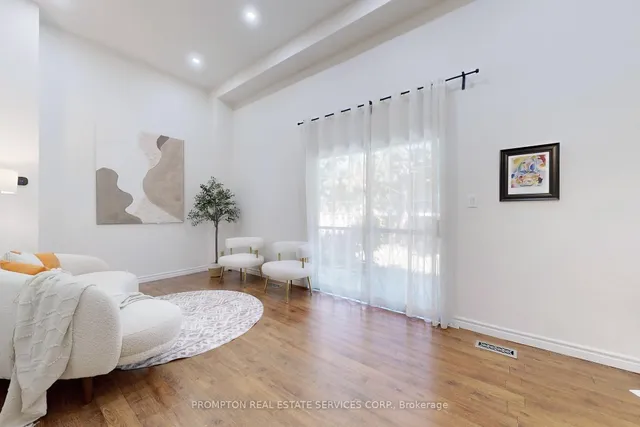 Additional image 3 of 300 Bridletowne Circ Unit 26