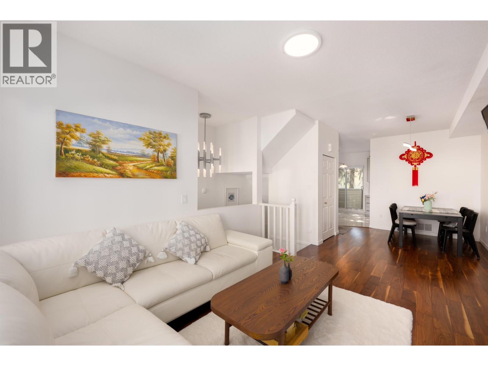 24 6700 RUMBLE STREET|Burnaby, British Columbia V5E4H7