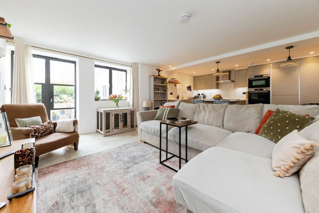 Additional image 4 of Broadwater Road, Welwyn Garden City