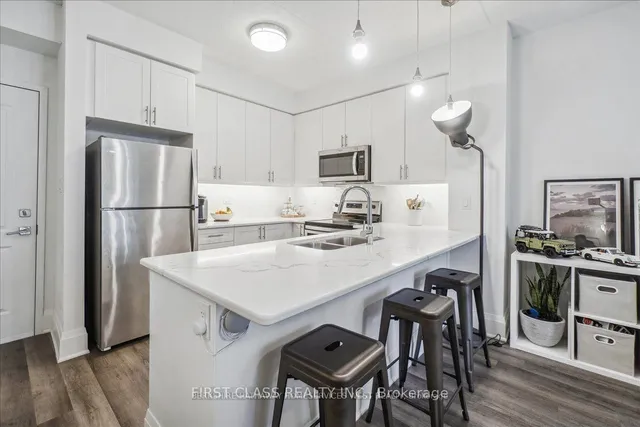 Additional image 7 of 610 Farmstead Dr Unit 104