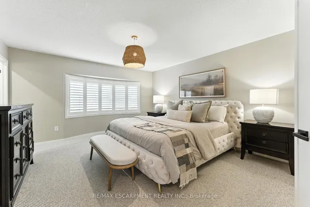 Additional image 16 of 2484 Whitehorn Dr