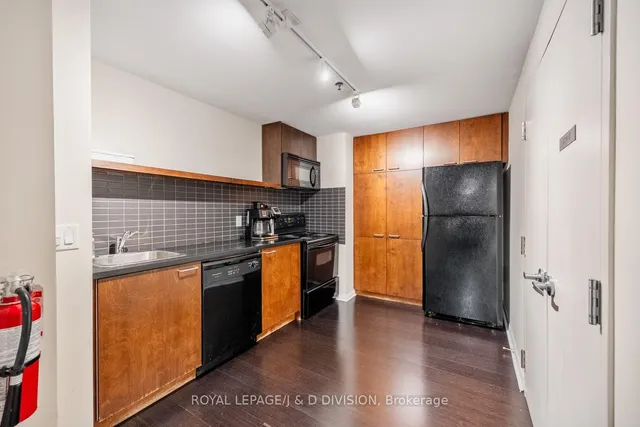 Additional image 31 of 218 King St Unit 407