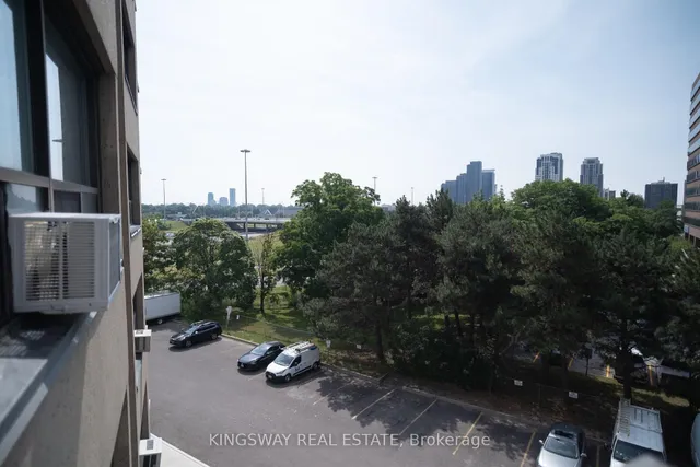 Additional image 15 of 451 The West Mall Dr Unit 518