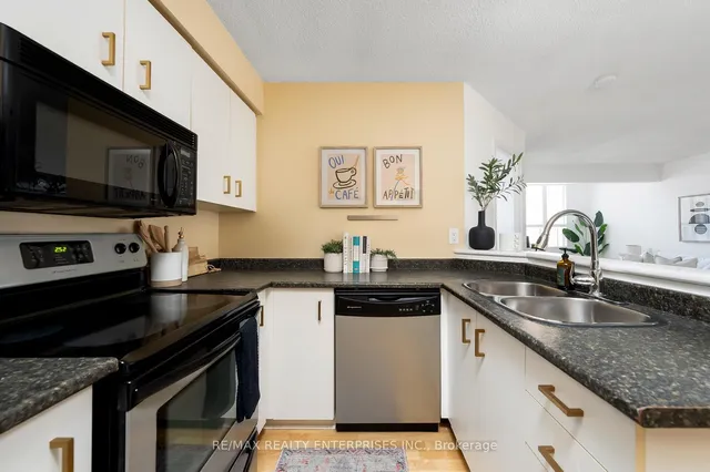 Additional image 13 of 25 Grenville St Unit 610