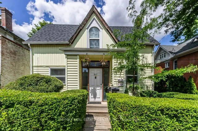 Additional image 4 of 215-217 Queen St