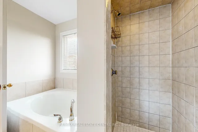 Additional image 27 of 495 Willmott Cres