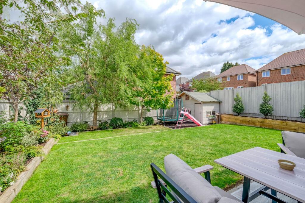 Additional image 24 of Oakengates Close, Webheath, B97
