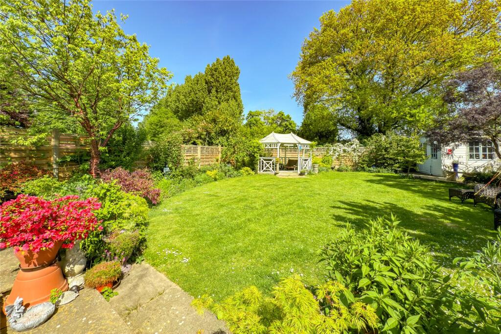 Additional image 9 of North Close, St. Albans, Hertfordshire, AL2