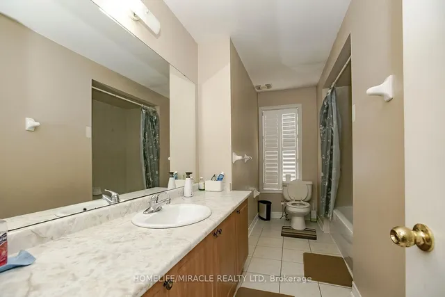 Additional image 31 of 20 Oblate Cres
