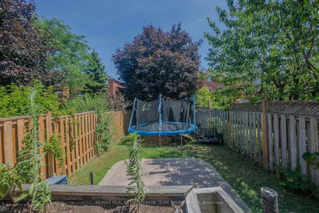 Additional image 22 of 608 Lumberton Cres